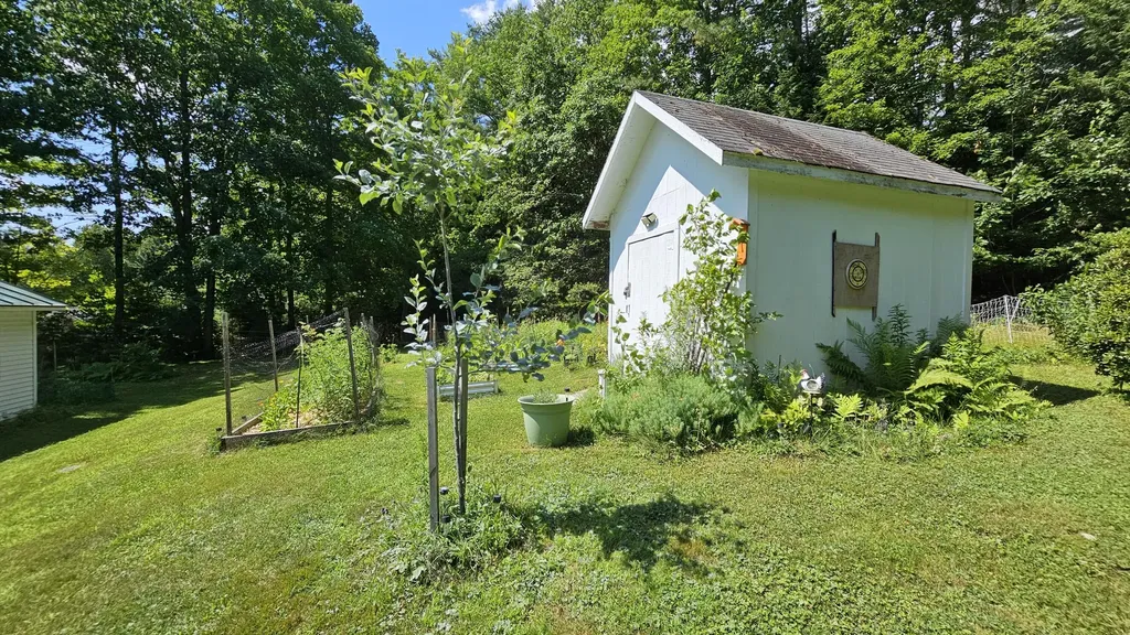 60 Merritt Street Canaan ME 04924