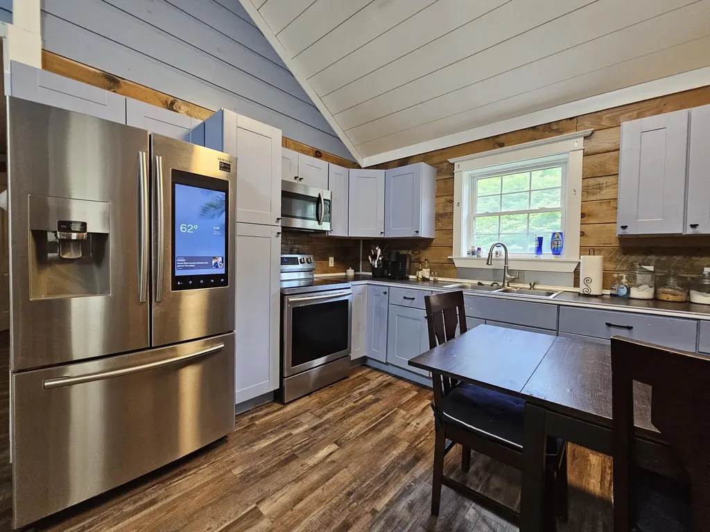 1467 Pushaw Road Glenburn ME 04401
