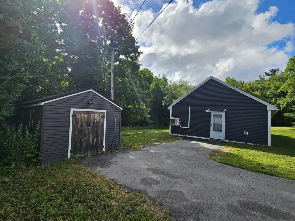 1467 Pushaw Road Glenburn ME 04401