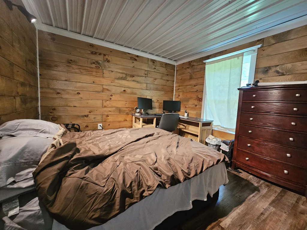 1467 Pushaw Road Glenburn ME 04401