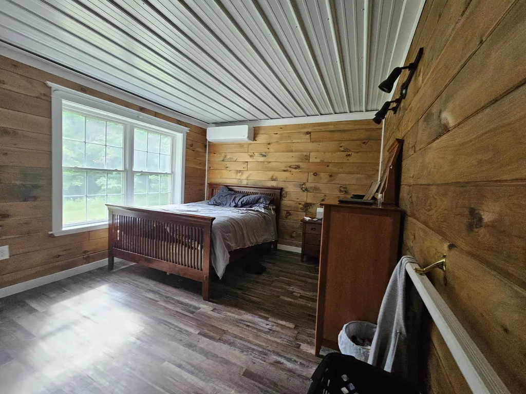 1467 Pushaw Road Glenburn ME 04401