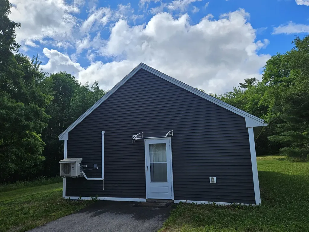 1467 Pushaw Road Glenburn ME 04401