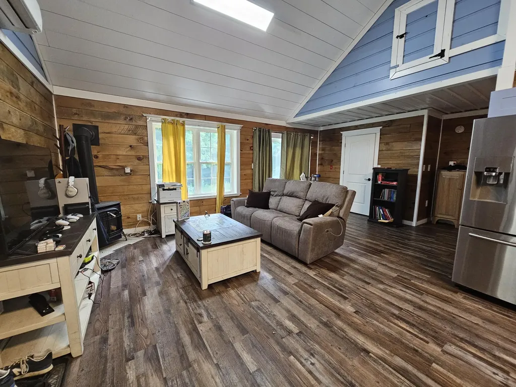 1467 Pushaw Road Glenburn ME 04401