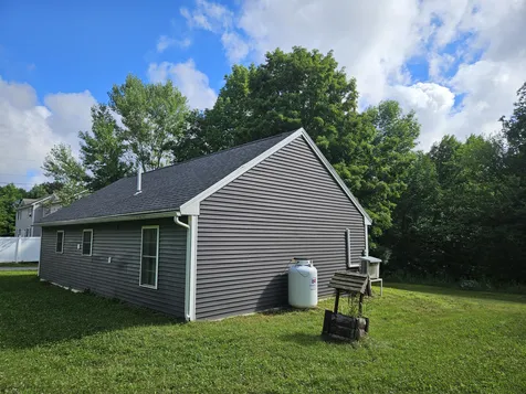 1467 Pushaw Road Glenburn ME 04401