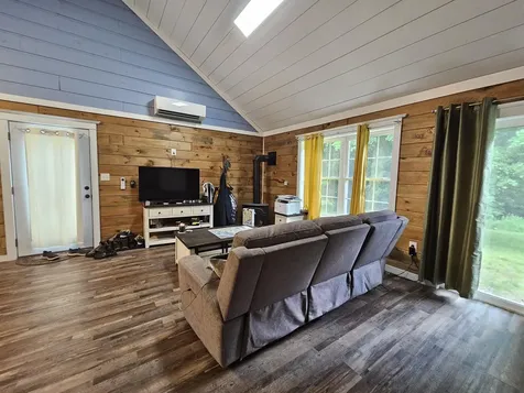 1467 Pushaw Road Glenburn ME 04401
