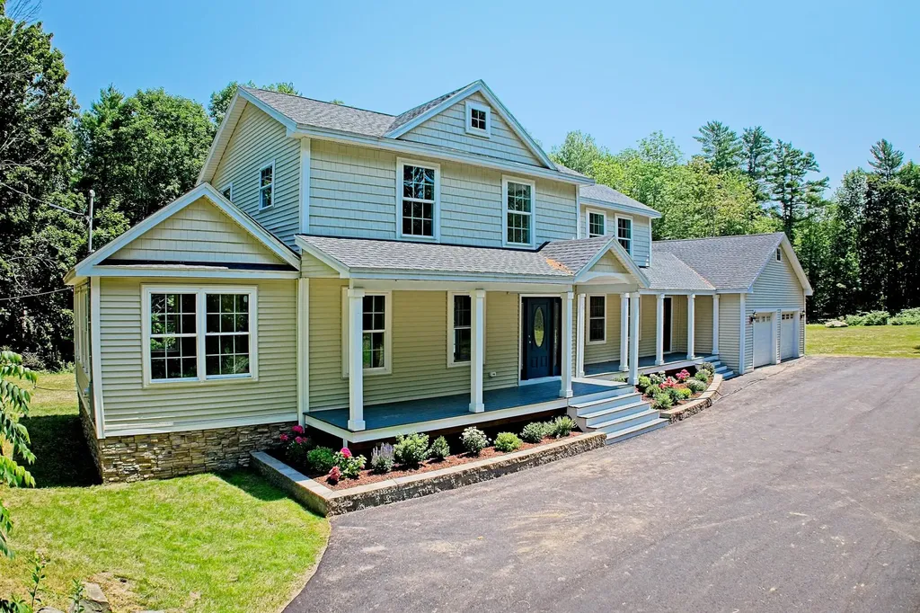 35 Allen Avenue Extension Falmouth ME 04105
