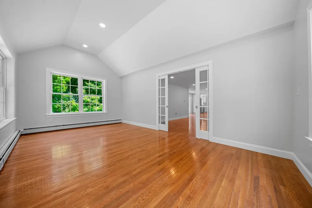 35 Allen Avenue Extension Falmouth ME 04105