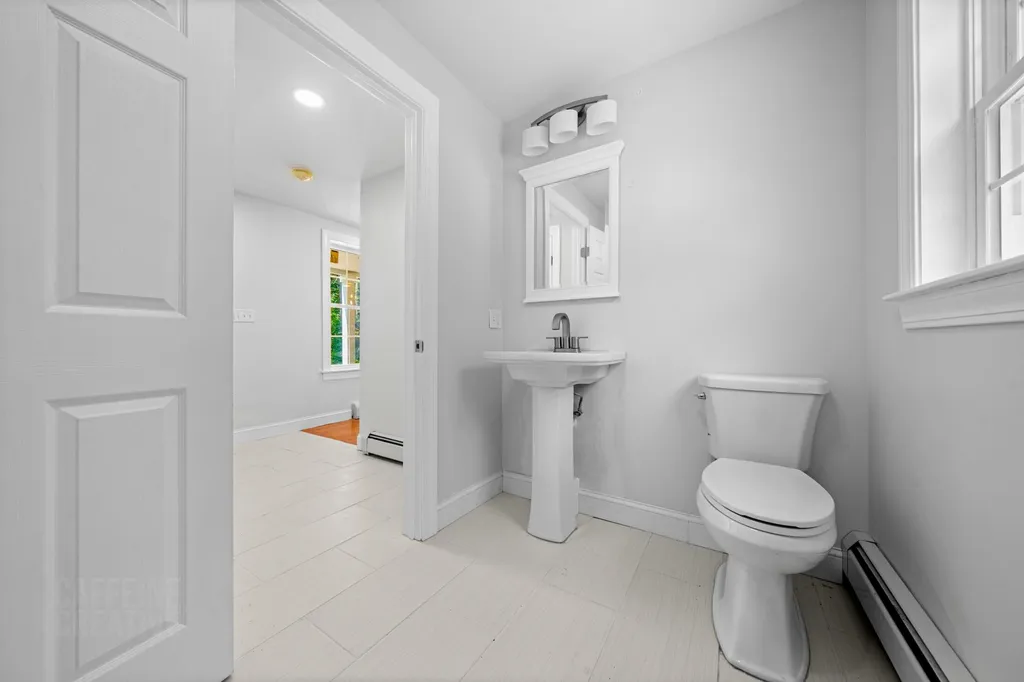 35 Allen Avenue Extension Falmouth ME 04105
