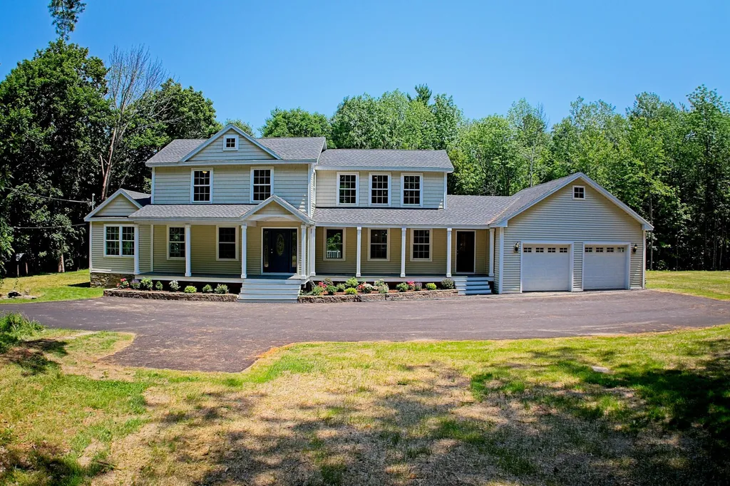 35 Allen Avenue Extension Falmouth ME 04105