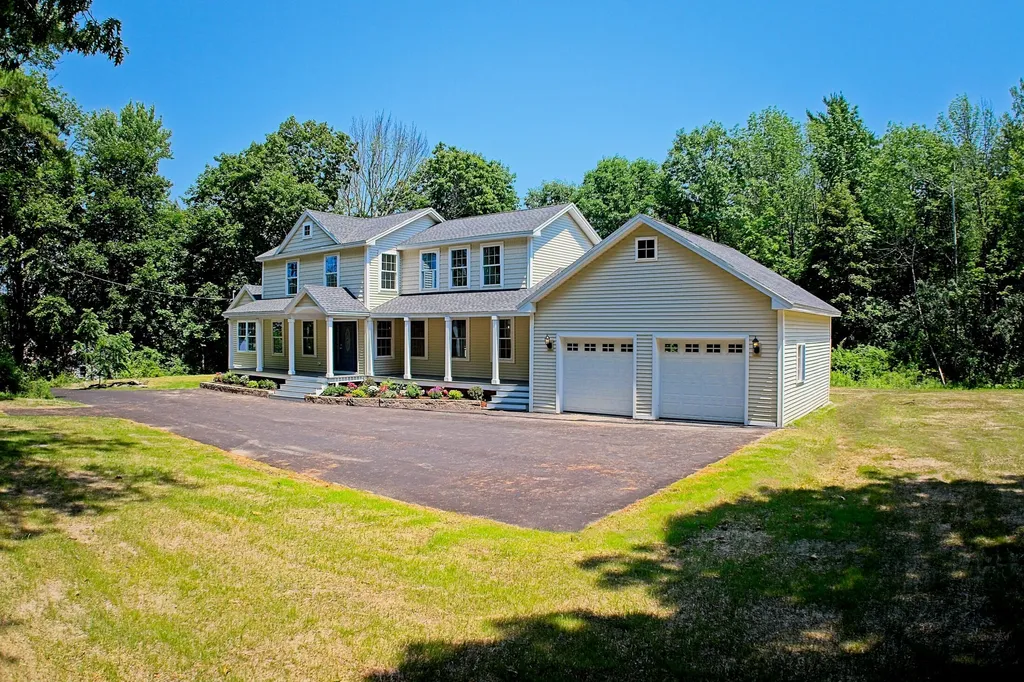 35 Allen Avenue Extension Falmouth ME 04105