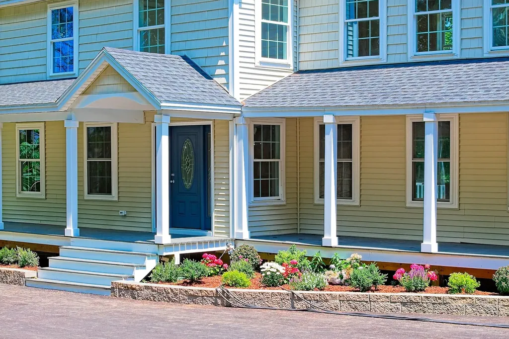 35 Allen Avenue Extension Falmouth ME 04105