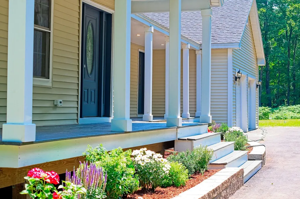 35 Allen Avenue Extension Falmouth ME 04105
