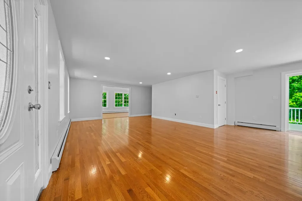 35 Allen Avenue Extension Falmouth ME 04105