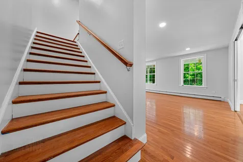 35 Allen Avenue Extension Falmouth ME 04105