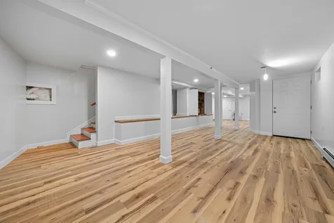 35 Allen Avenue Extension Falmouth ME 04105