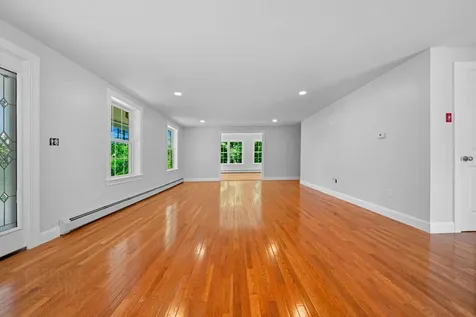 35 Allen Avenue Extension Falmouth ME 04105