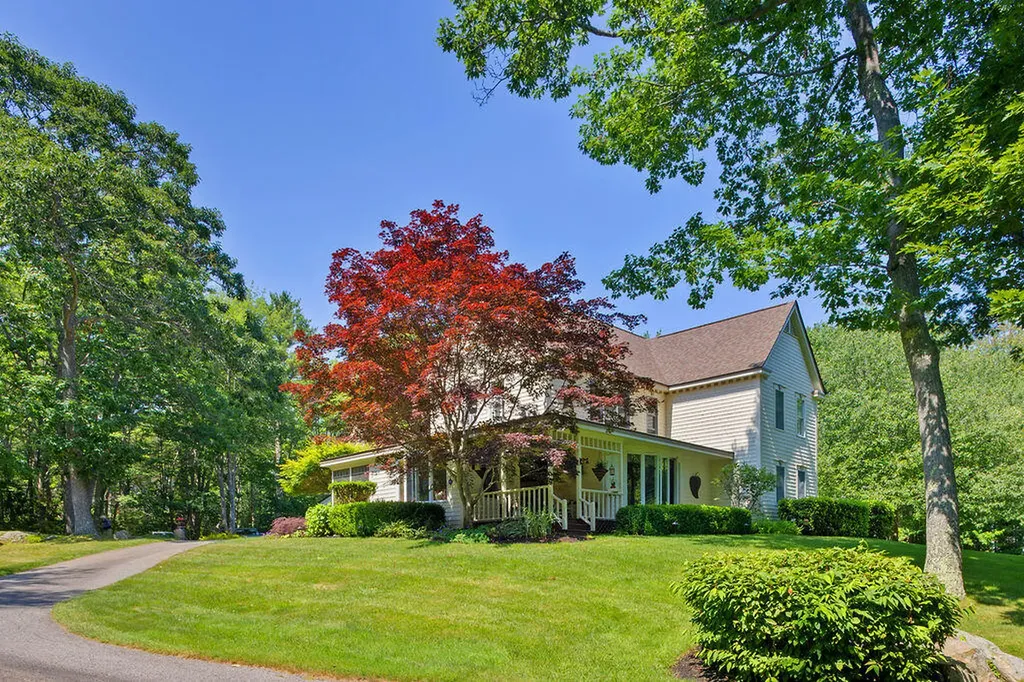 23 Elizabethan Drive Kennebunkport ME 04046