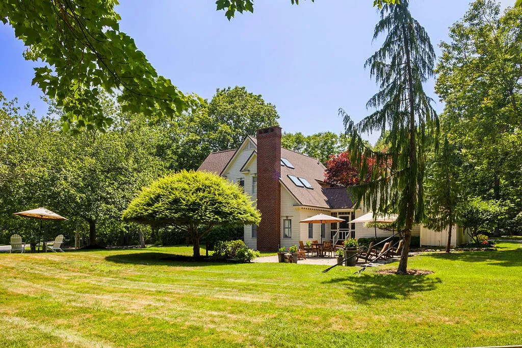 23 Elizabethan Drive Kennebunkport ME 04046