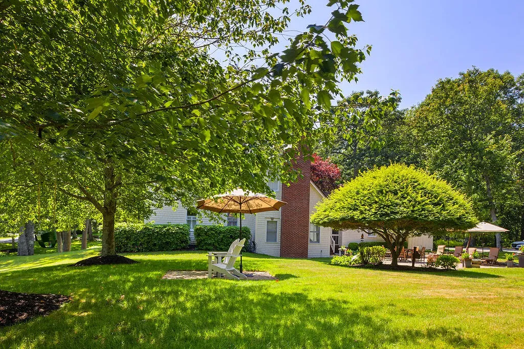 23 Elizabethan Drive Kennebunkport ME 04046