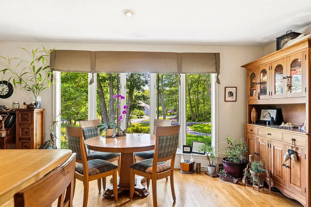23 Elizabethan Drive Kennebunkport ME 04046