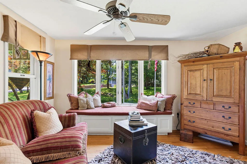 23 Elizabethan Drive Kennebunkport ME 04046