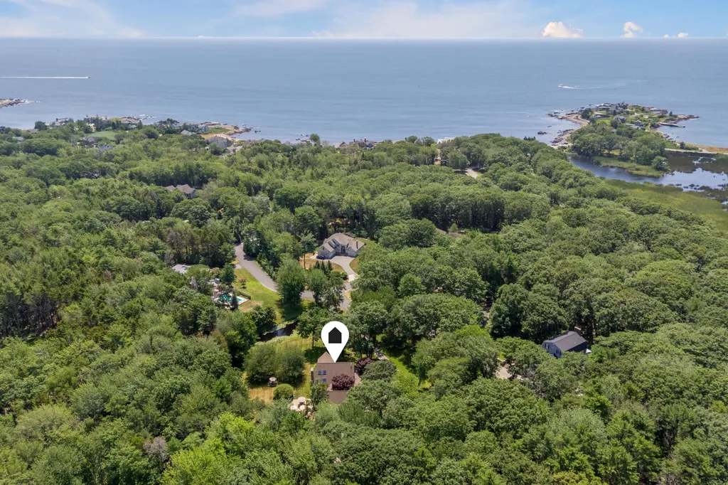 23 Elizabethan Drive Kennebunkport ME 04046