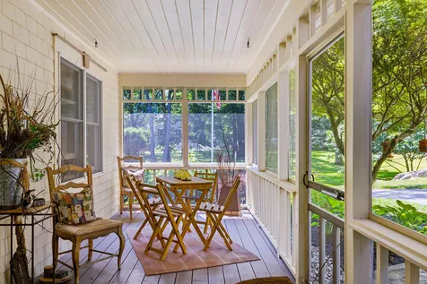 23 Elizabethan Drive Kennebunkport ME 04046