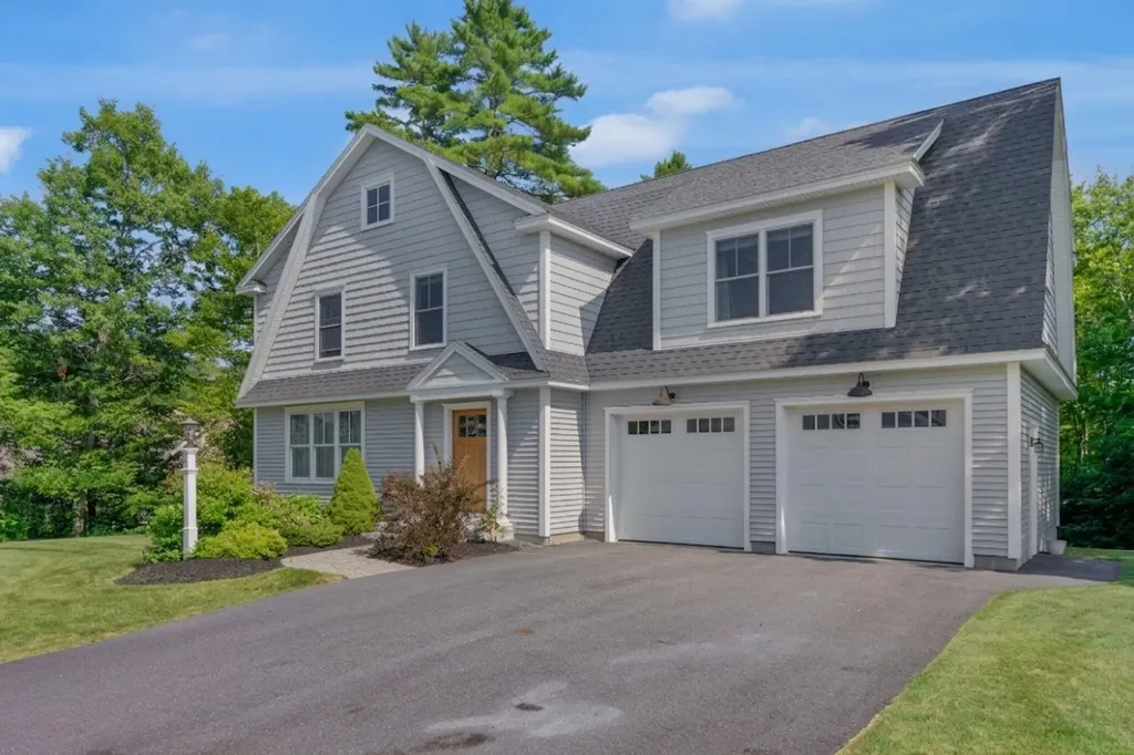 41 S Ridge Road Falmouth ME 04105