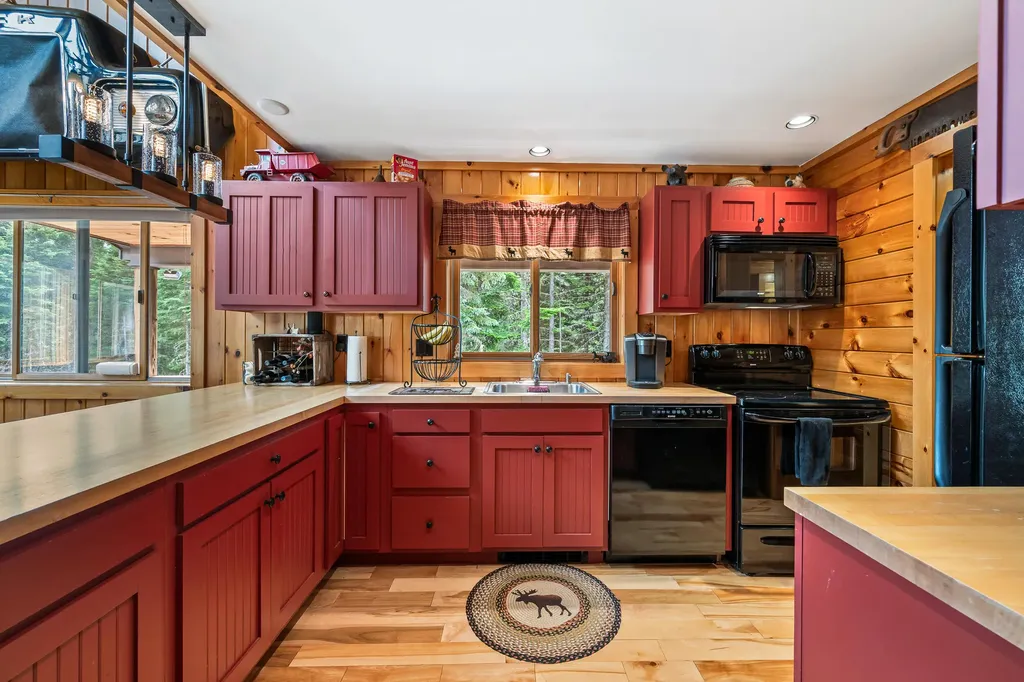 149 Evergreen Circle Dallas Plt ME 04970