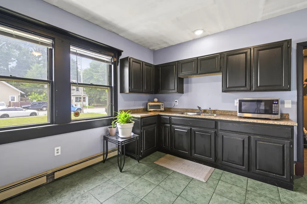36 Vernon Street Auburn ME 04210