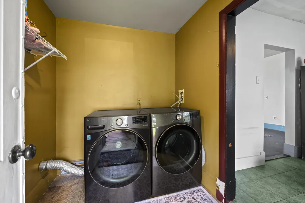 36 Vernon Street Auburn ME 04210