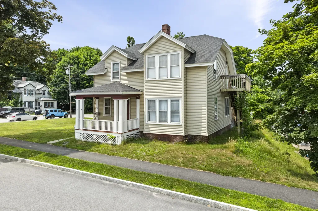 36 Vernon Street Auburn ME 04210