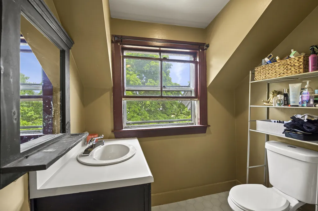 36 Vernon Street Auburn ME 04210