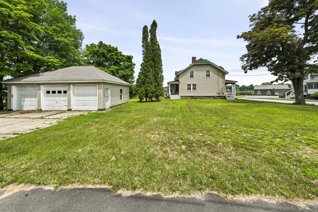 36 Vernon Street Auburn ME 04210