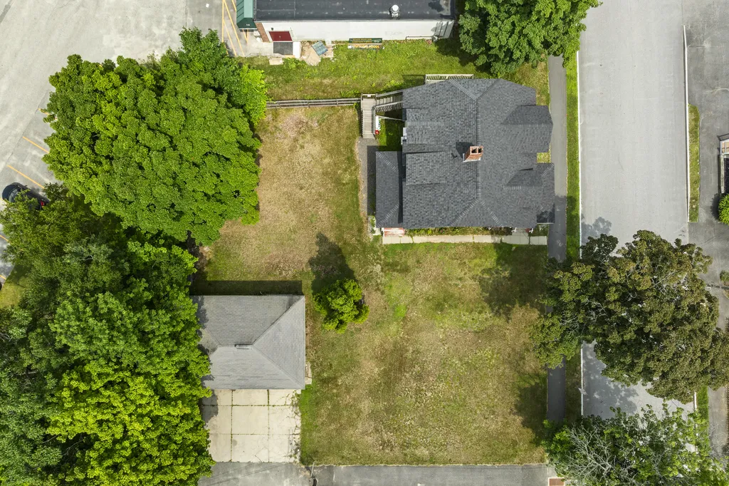 36 Vernon Street Auburn ME 04210