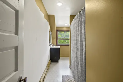 36 Vernon Street Auburn ME 04210