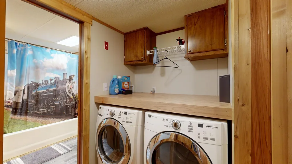 65 Blue Road Monmouth ME 04259