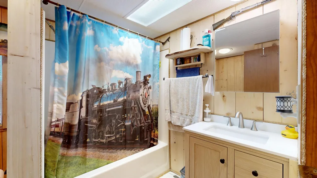 65 Blue Road Monmouth ME 04259