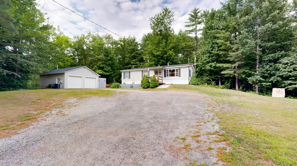 65 Blue Road Monmouth ME 04259