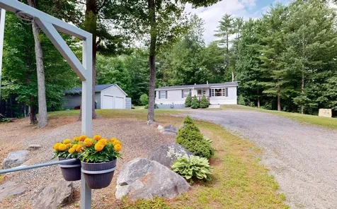 65 Blue Road Monmouth ME 04259