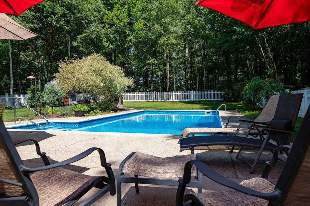 16 River Bend Drive Kennebunk ME 04043