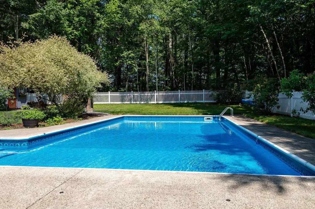 16 River Bend Drive Kennebunk ME 04043