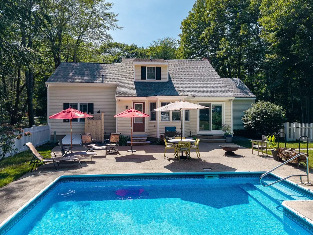 16 River Bend Drive Kennebunk ME 04043