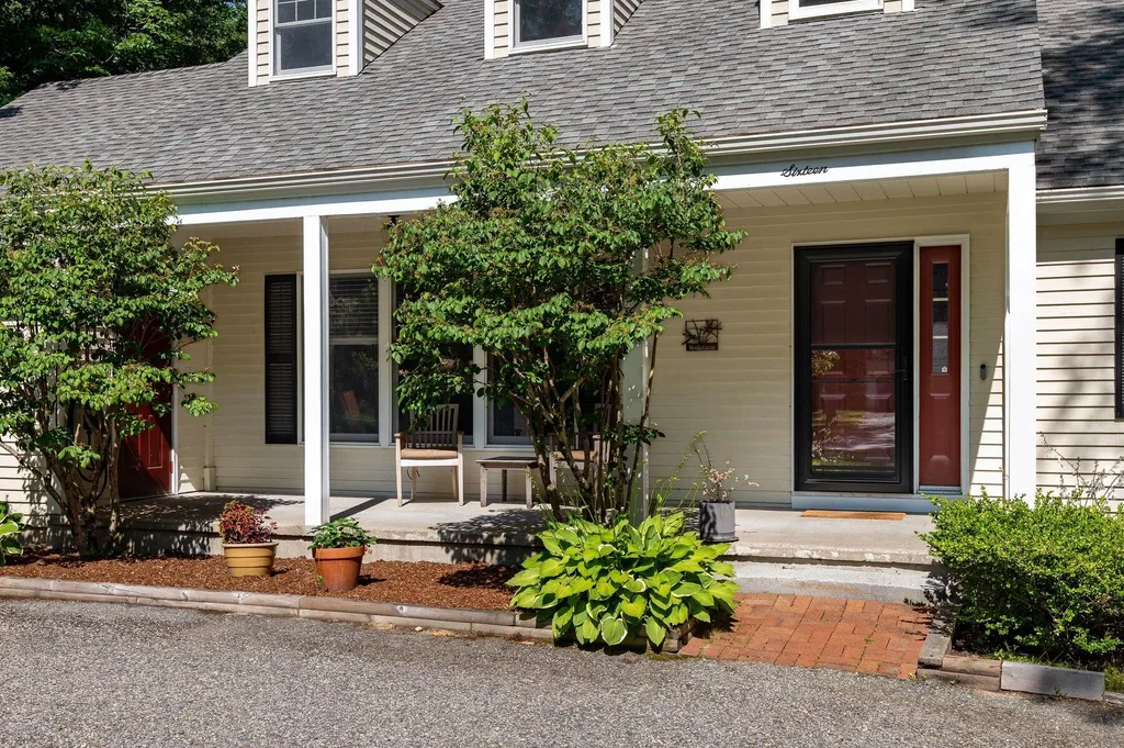 16 River Bend Drive Kennebunk ME 04043