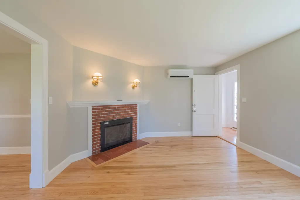 83 Capisic Street Portland ME 04102