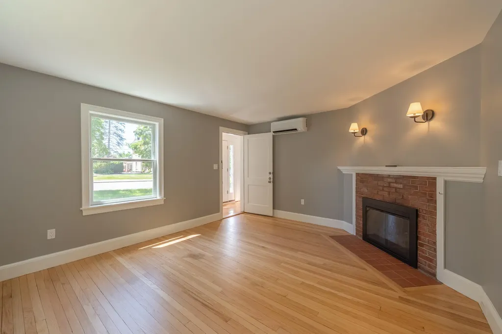 83 Capisic Street Portland ME 04102