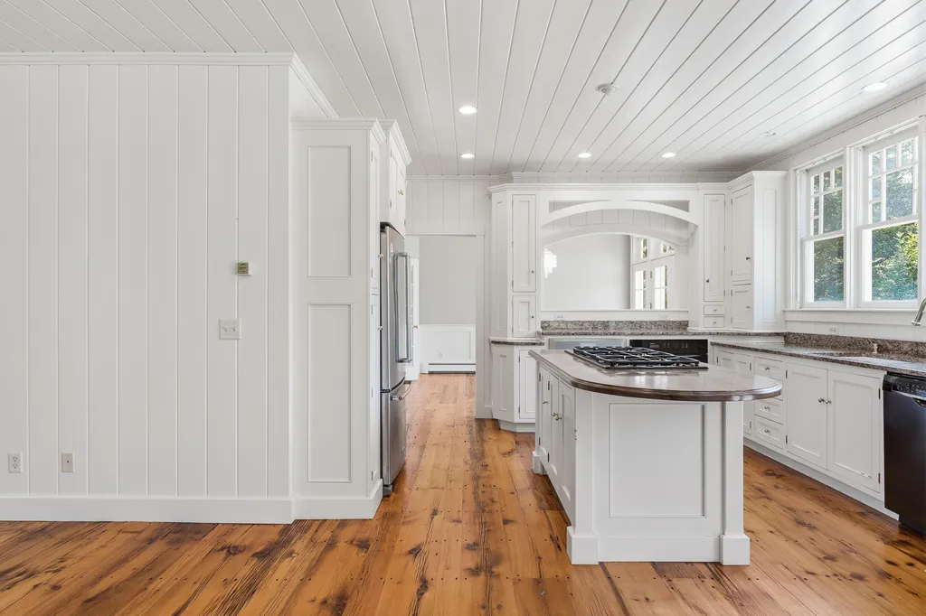20 Beacon Lane Cape Elizabeth ME 04107