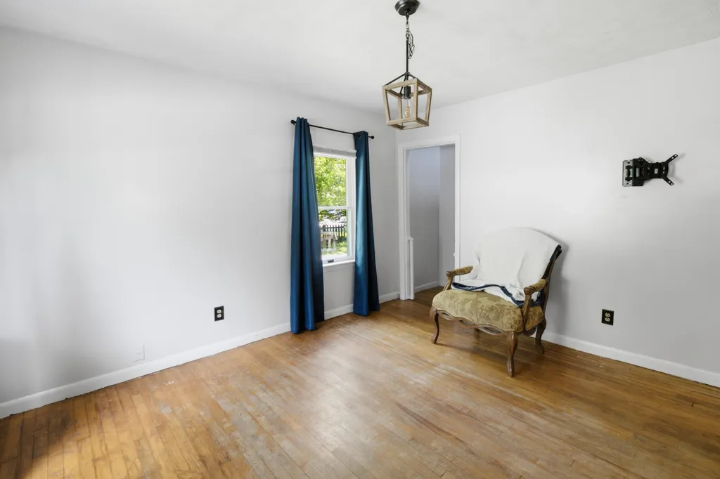 25 Roger Street Lewiston ME 04240