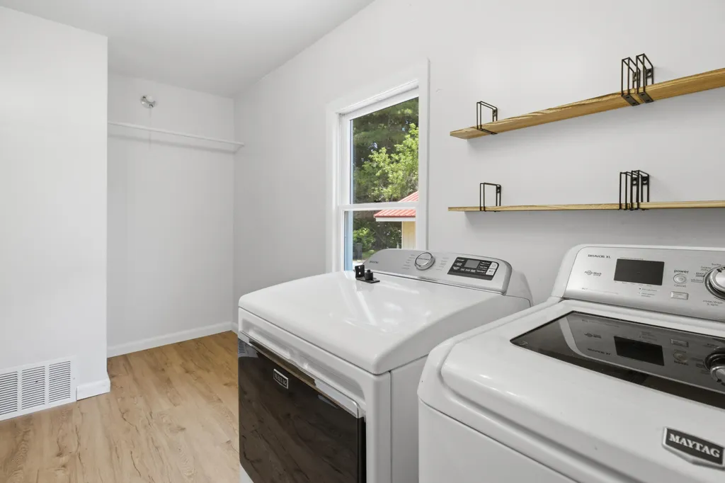 25 Roger Street Lewiston ME 04240