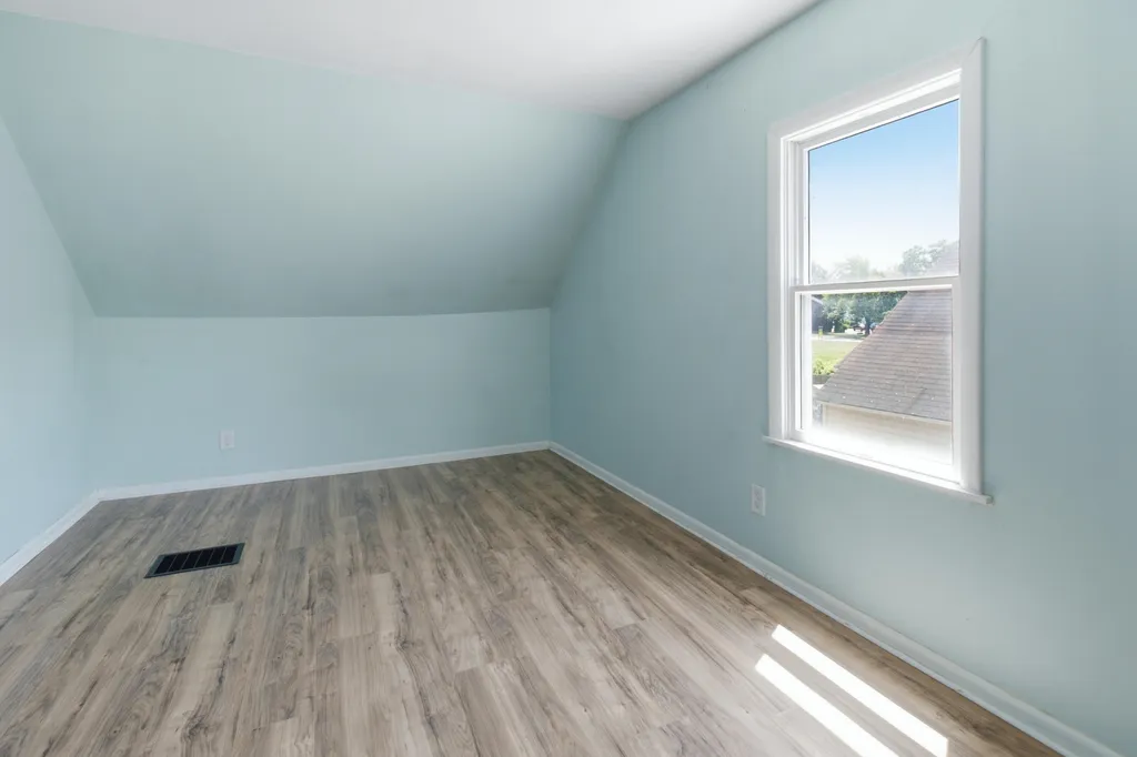 25 Roger Street Lewiston ME 04240